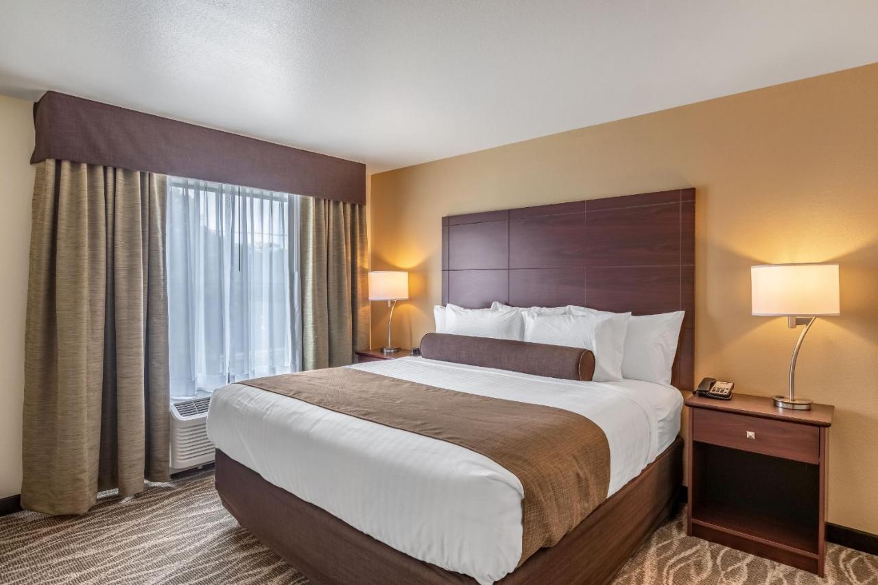 Cobblestone Hotel & Suites Hartford Exteriör bild