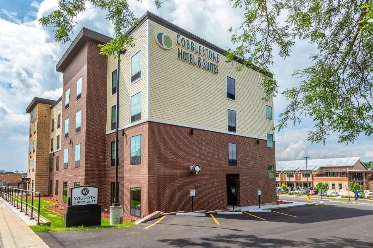 Cobblestone Hotel & Suites Hartford Exteriör bild